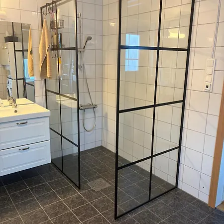 Vakantiehuis Authentic Vacation With Lovely Fjord View Senja
